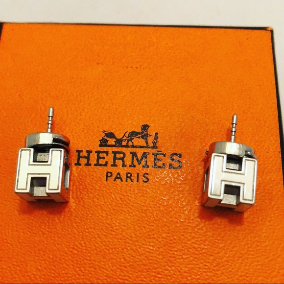 Hermes Jewelry - Hermès Cage D’h metal Stud Earrings!